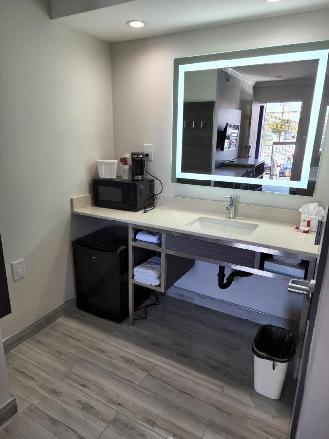 Travelodge Inn & Suites By Wyndham Fullerton Luaran gambar